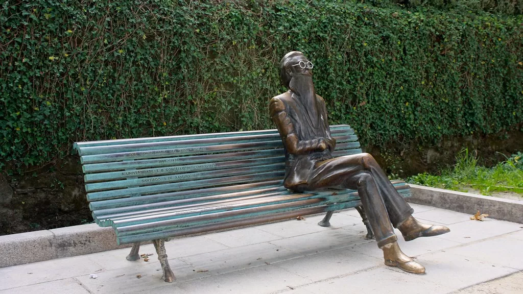 Estatua de Valle Inclán, Alameda de Santiago de Compostela