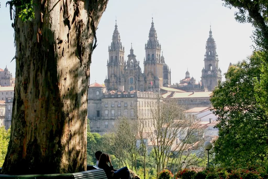 Vista catedral de Santiago desde la Alameda