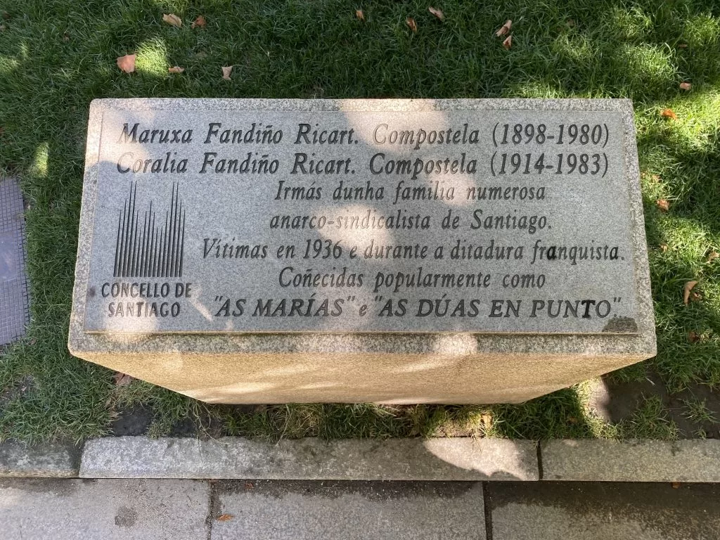 Placa Las Dos Marías, Santiago de Compostela